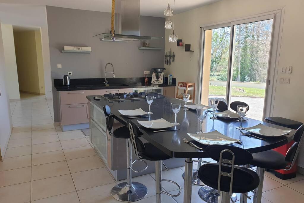 Villa Avec Piscine, Jacuzzi Et Vue Imprenable ! Herry Zewnętrze zdjęcie