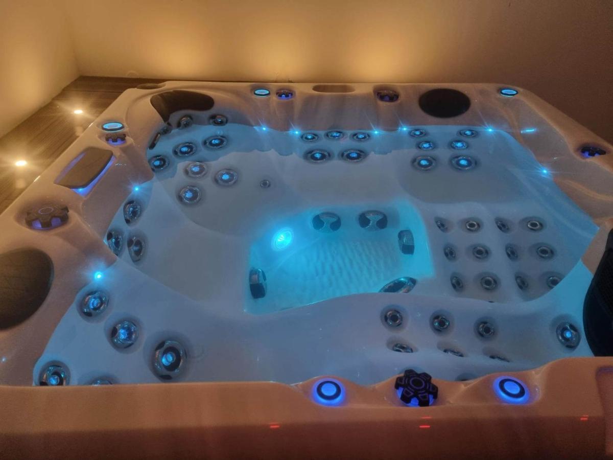 Villa Avec Piscine, Jacuzzi Et Vue Imprenable ! Herry Zewnętrze zdjęcie